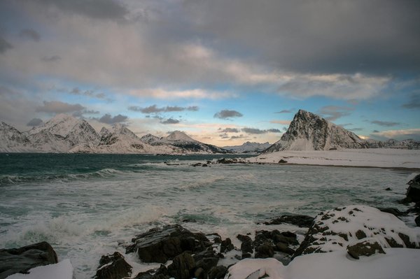 Top UK Cruises: Discover Incredible Prehistoric Sites, Including Stonehenge!